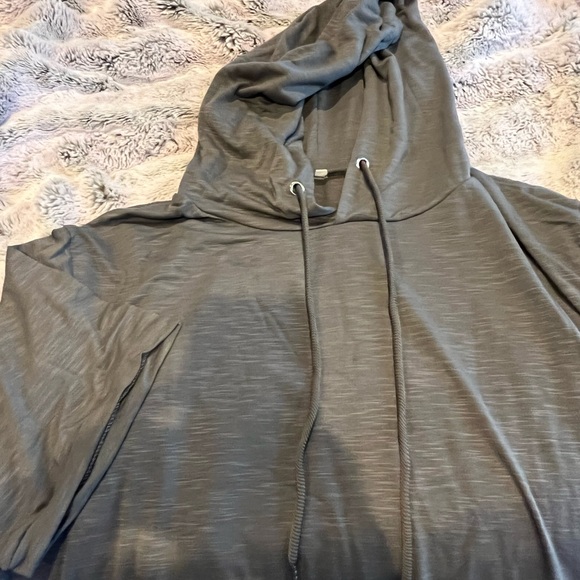 New Mens Lightweight Polyester Dark Grey Hooded Sweatshirt Short Sleeves - Picture 3 of 7